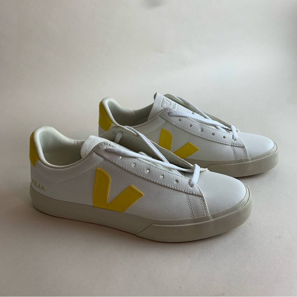 NWOB Veja Campo Tonic Yellow SZ 11 (42 EU)